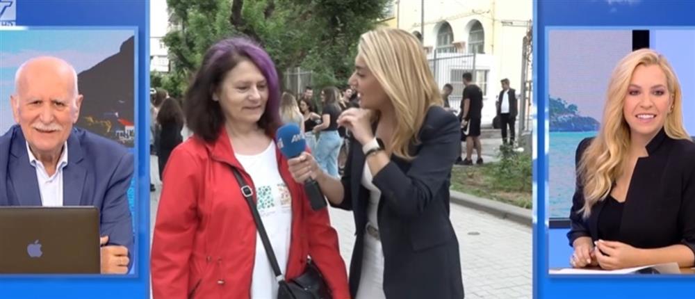 Πανελλήνιες 2024: Στα θρανία ξανά στα 66 της χρόνια (βίντεο)