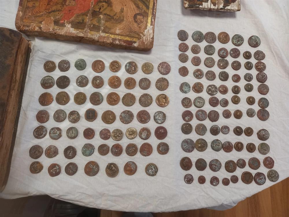 αρχαιοκαπηλια - ηγουμενος