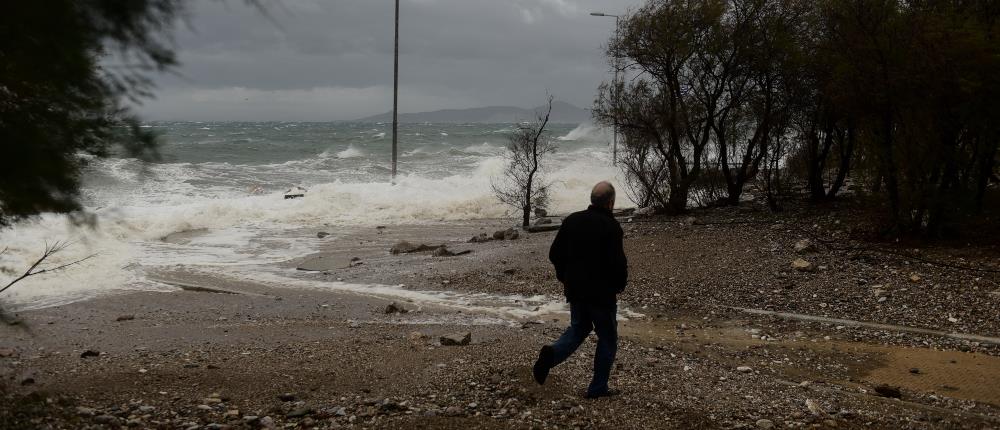 Ισχυροί άνεμοι προκαλούν προβλήματα σε ακτοπλοϊκά δρομολόγια στη δυτική Ελλάδα
