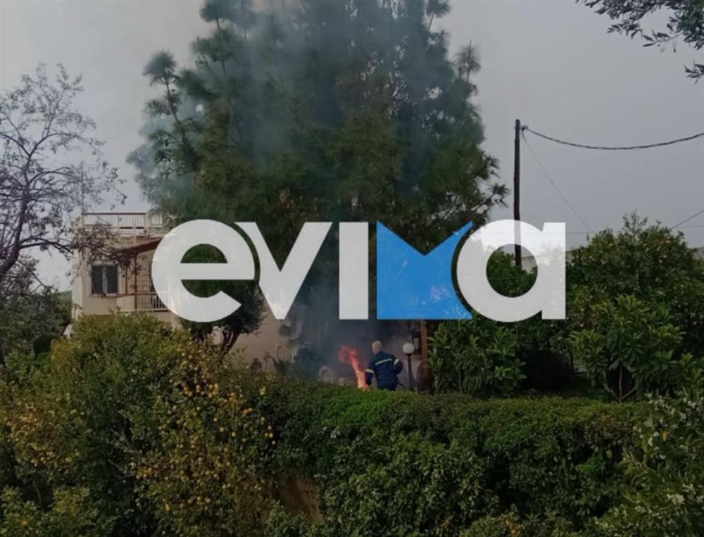 Κεραυνός - Αυλή σπιιού - Εύβοια