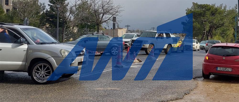 Πάρνηθα - Διακοπή κυκλοφορίας στο ύψος του τελεφερίκ Πάρνηθα - Διακοπή κυκλοφορίας στο ύψος του τελεφερίκ