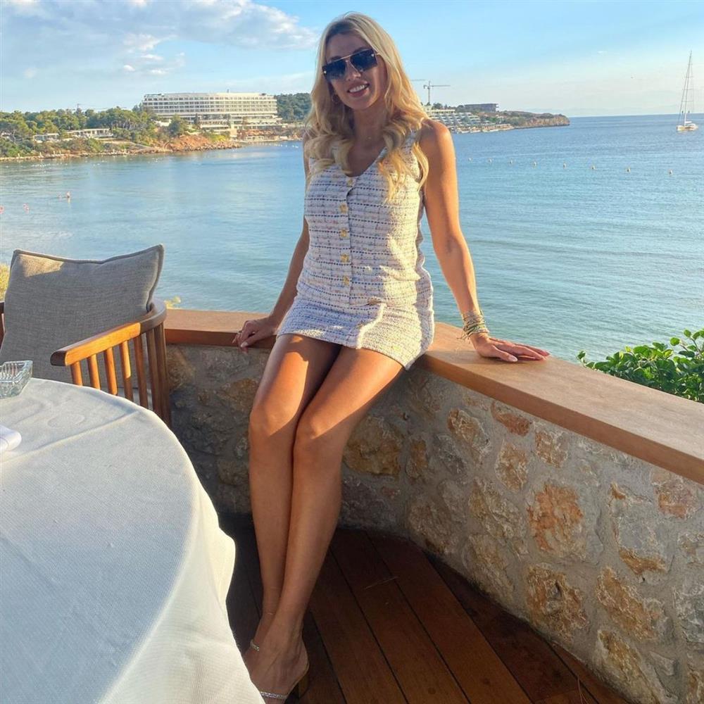 Κωνσταντίνα Σπυροπούλου: Ποζάρει αγκαλιά με τους δυο γιους της