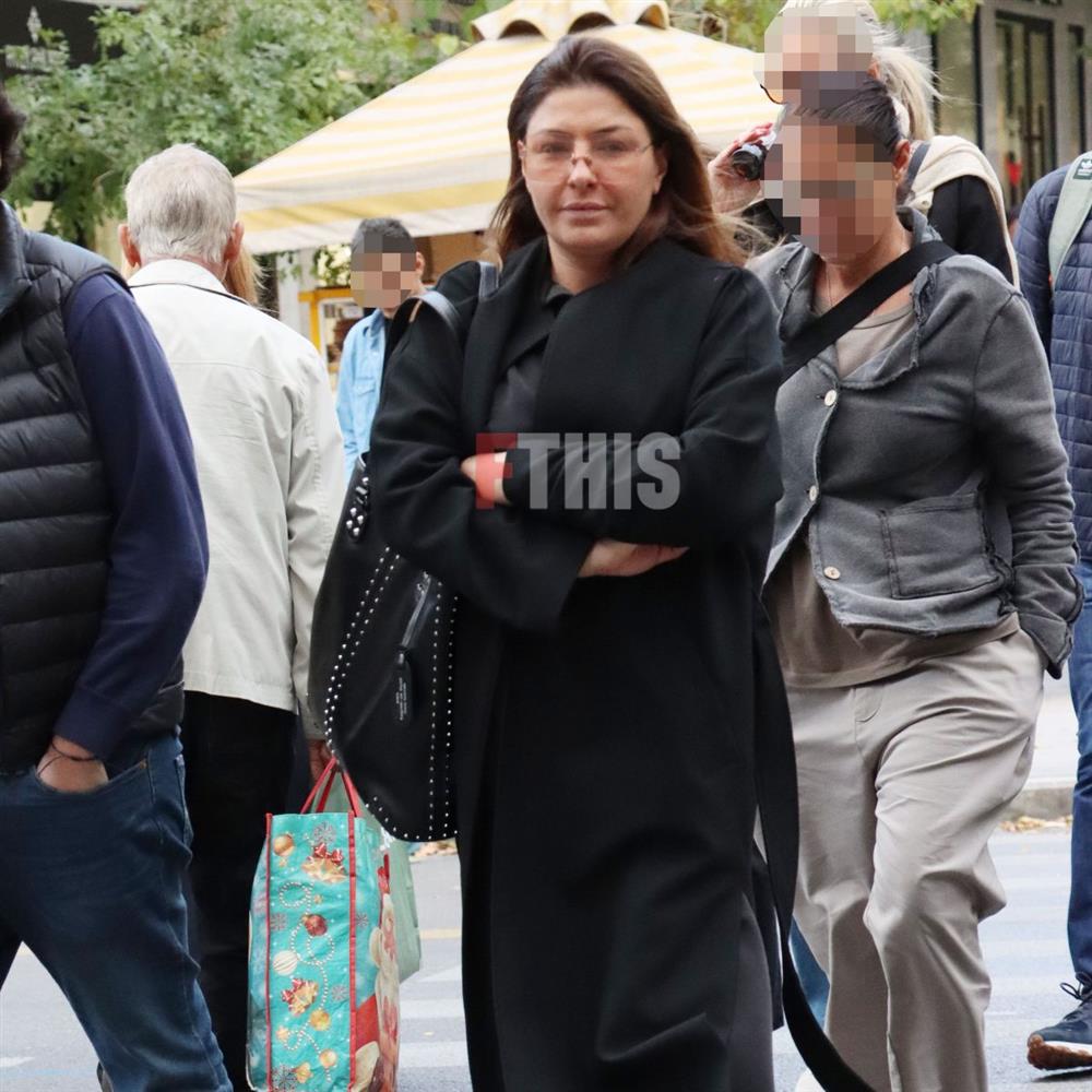 Έλενα Παπαρίζου