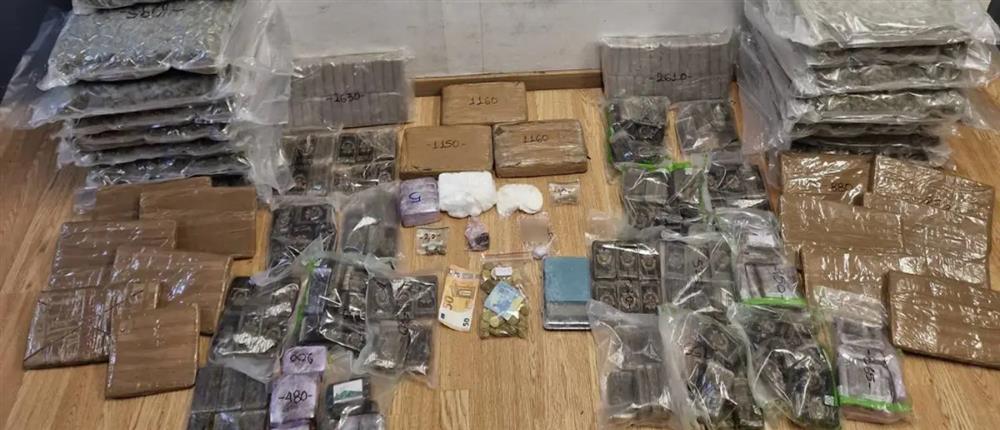 Ναρκωτικά - κάνναβη - σοκολάτα Ναρκωτικά - κάνναβη - σοκολάτα