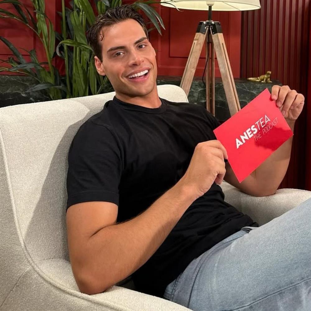 Ανέστης Ευαγγελόπουλος για Ελένη Μενεγάκη: "Την προσκάλεσα στο vidcast μου και μου απάντησε ένα κατεβατό που δεν θα το περίμενα ποτέ"