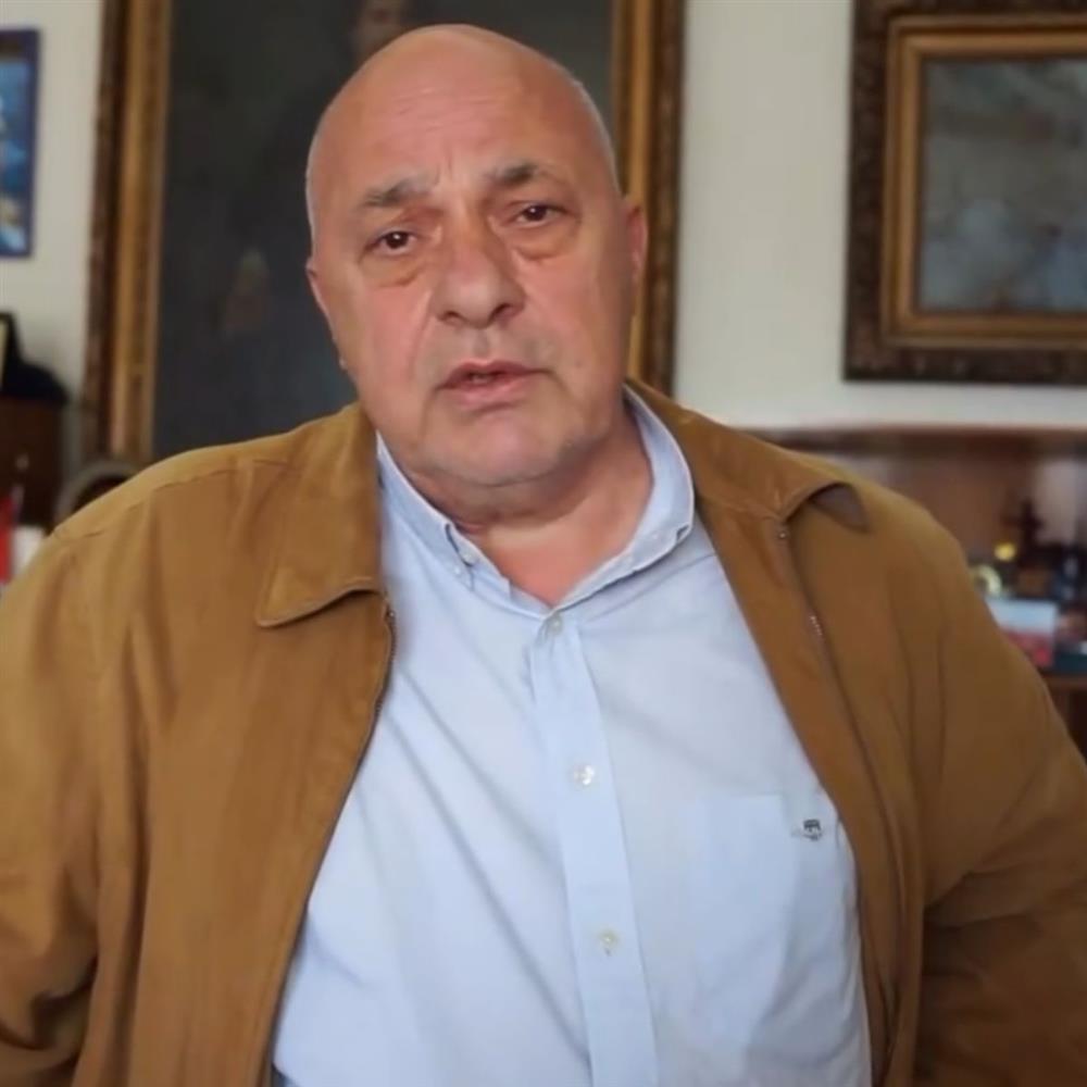Αχιλλέας Μπέος κατά Akyla και Γιώργου Καπουτζίδη: "Νομίζετε ότι είναι πρότυπο για την κοινωνία και τα νέα παιδιά;"