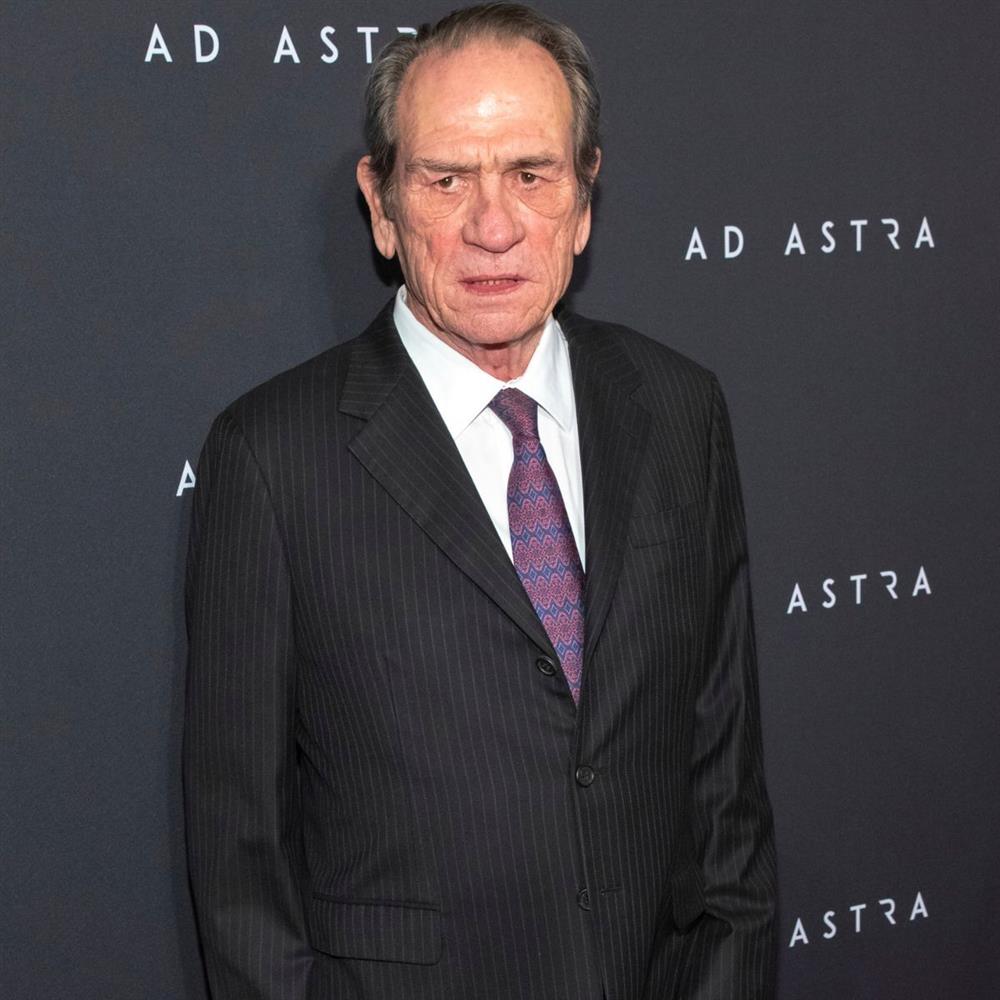 Τομι Λι Τζόουνς