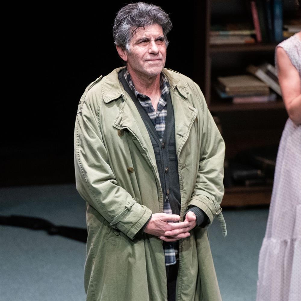 Γιάννης Μπέζος