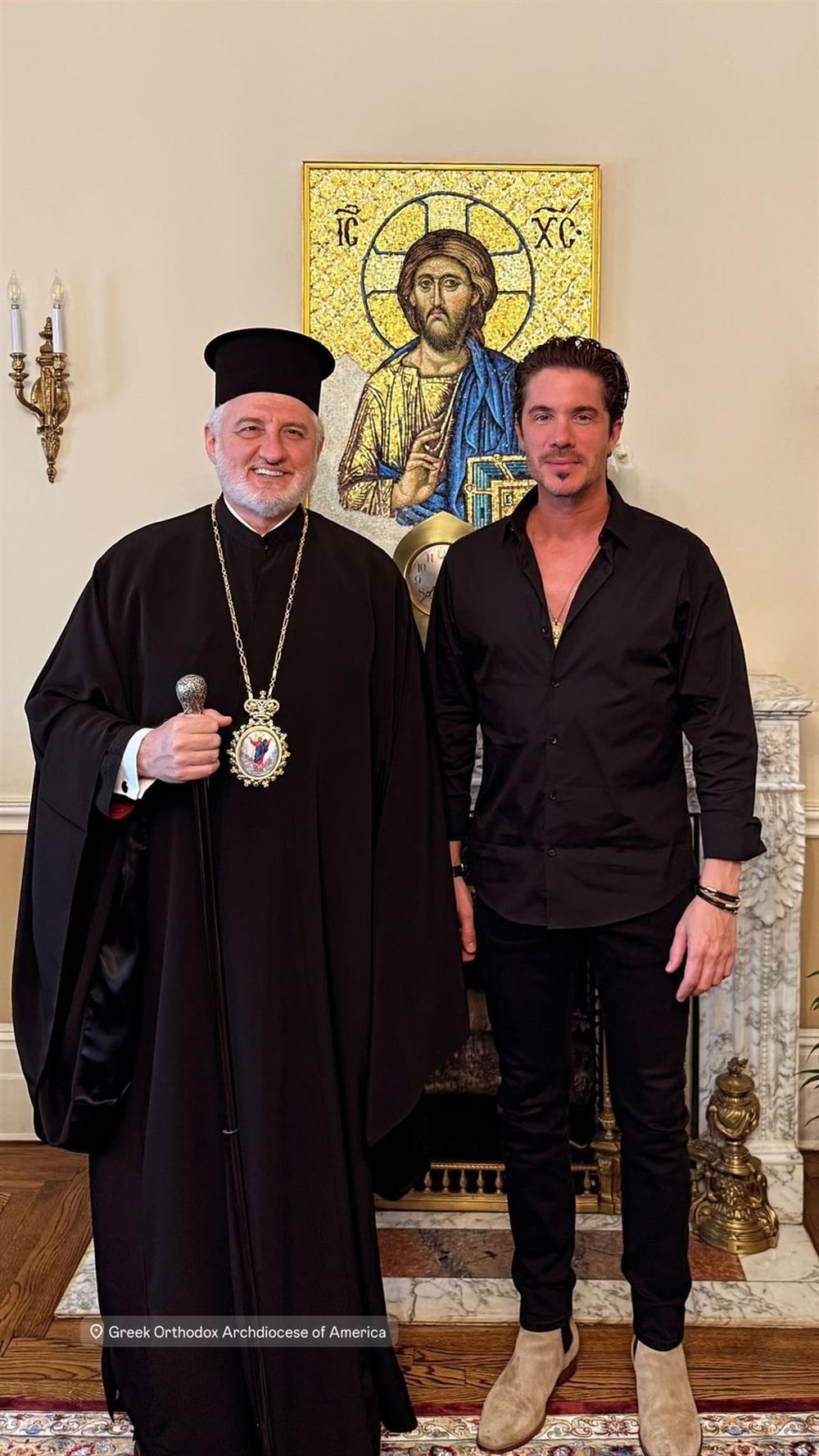 Νίκος Οικονομόπουλος