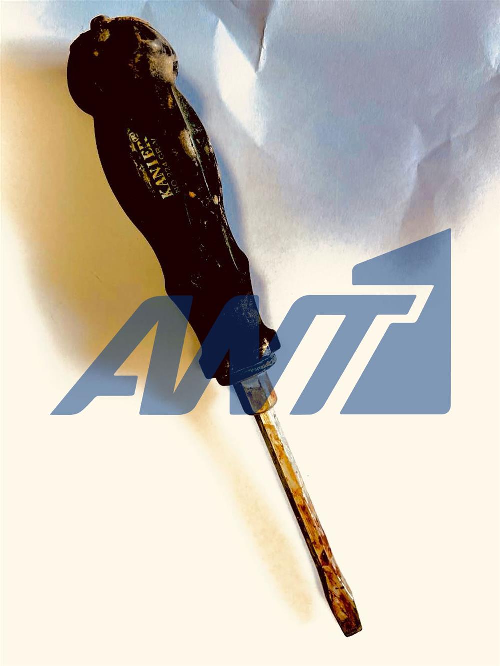 Κορωπί - κατσαβίδι - 51χρονος Κορωπί - κατσαβίδι - 51χρονος