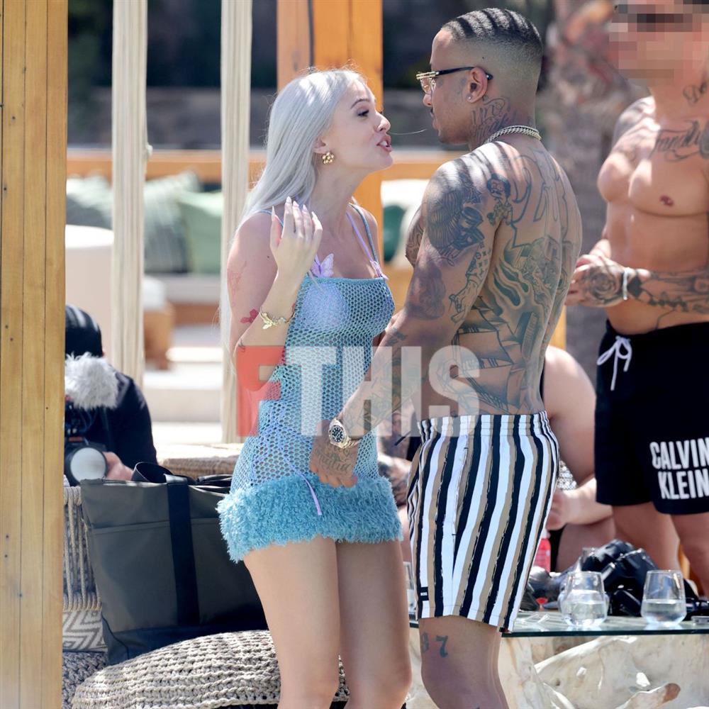 Light - Άννα Θεοδωρίδου Light - Άννα Θεοδωρίδου