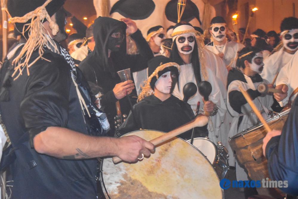 Λαμπαδηφορίες - Νάξος