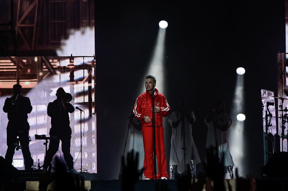 robbie concert robbie concert