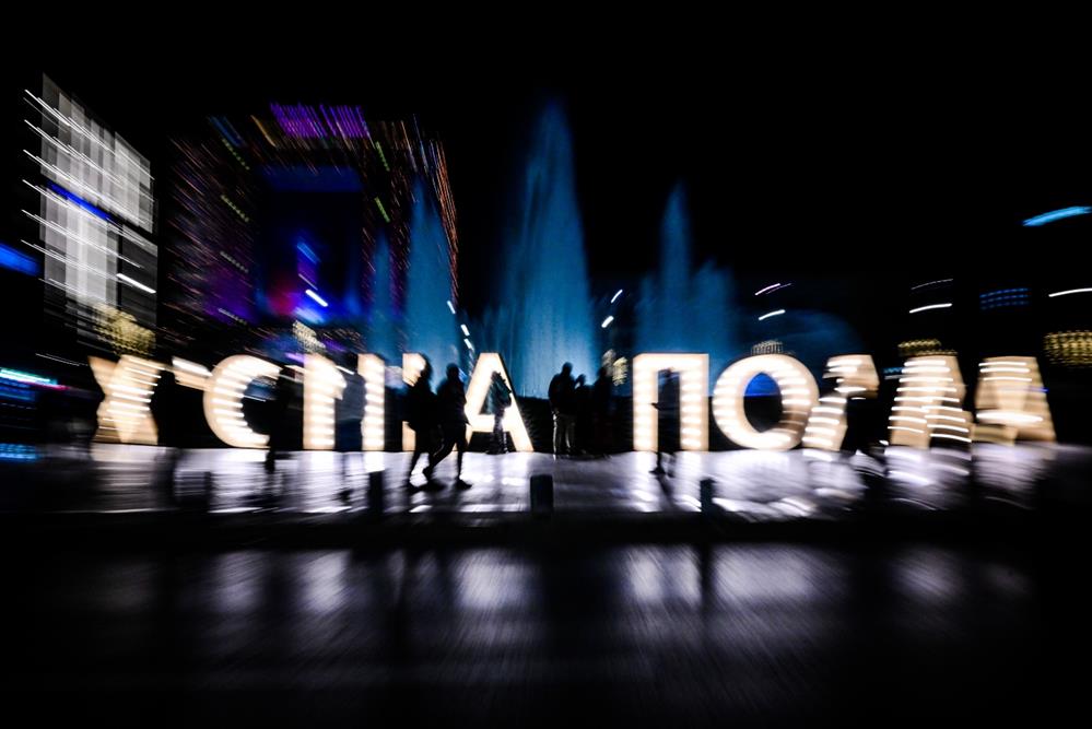 Χριστούγεννα: Η Αθήνα γιόρτασε τη “Νύχτα των Ευχών” (εικόνες)