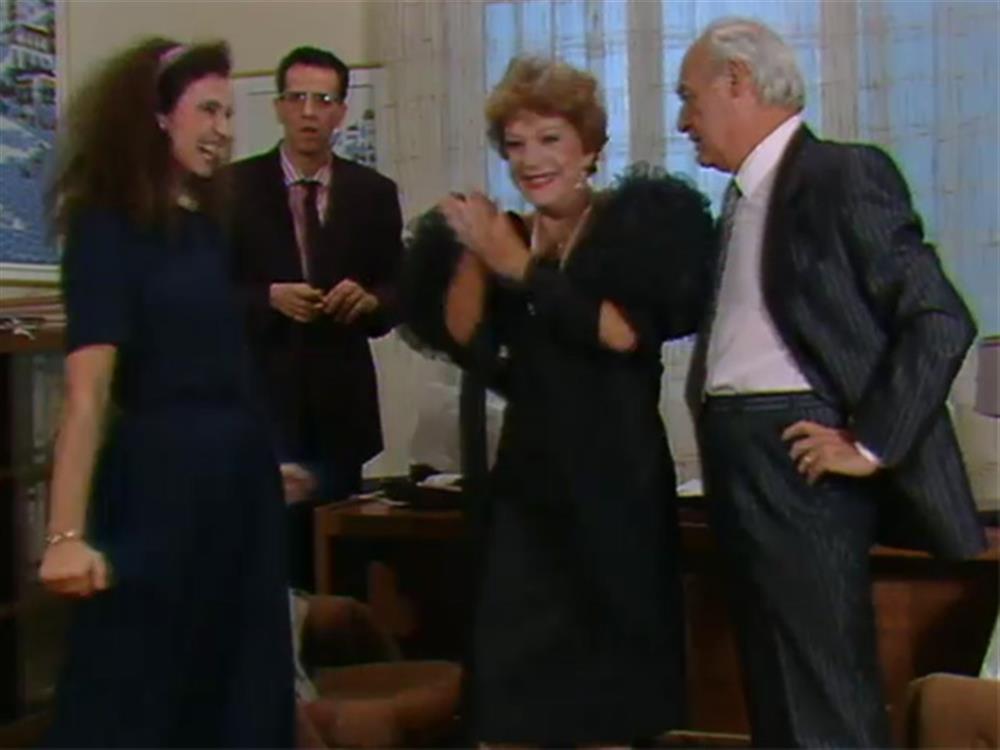 Μάμα μια (Επεισ.20 - Το show μέρος Α)