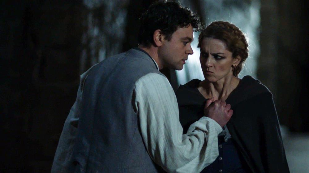 Η Μάγισσα Φλεγόμενη καρδιά