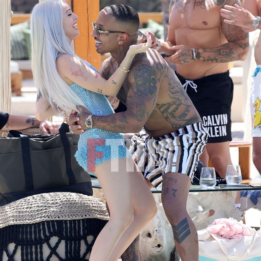 Light - Άννα Θεοδωρίδου Light - Άννα Θεοδωρίδου