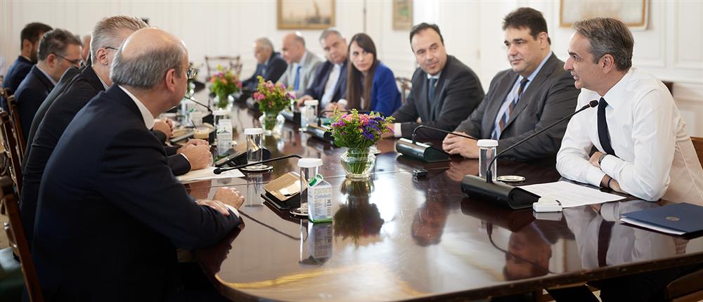 Μητσοτάκης - Δημόσιο