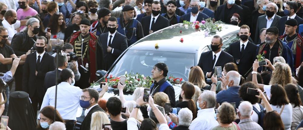 Μίκης Θεοδωράκης - Χανιά - πομπή