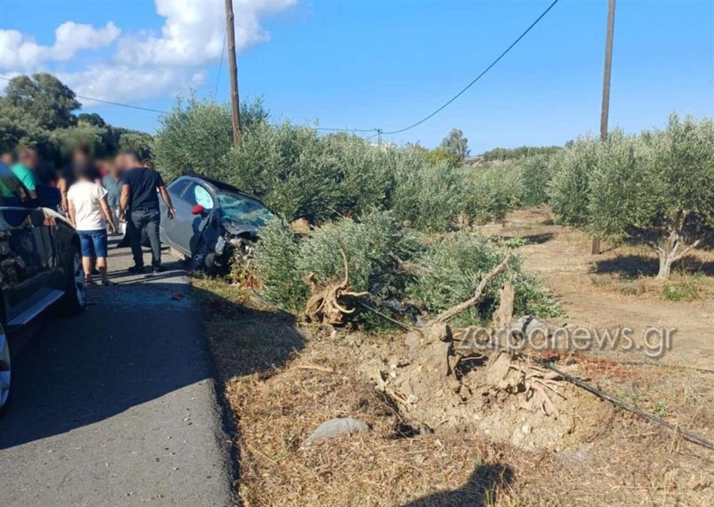 χανια - τροχαιο - δεντρο