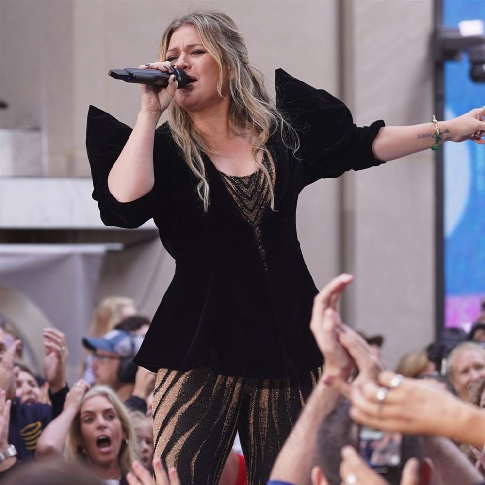 Κέλι Κλάρκσον: Η πρώτη ανάρτηση στα social media έναν μήνα μετά τον θάνατο του πρώην συζύγου της