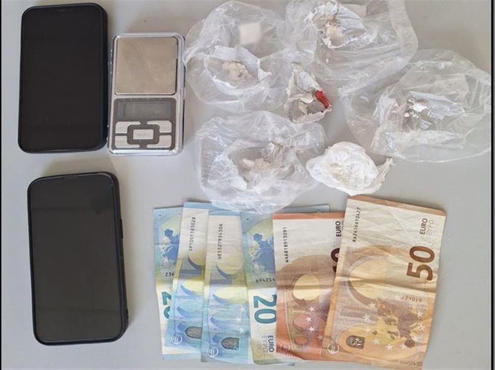 Λαρισα - Κοκαινη - ΕΛ.ΑΣ