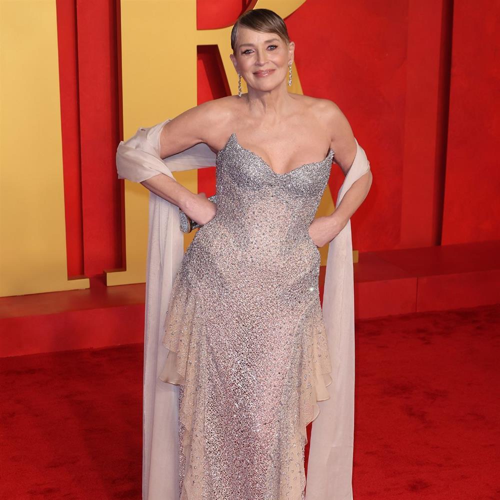 Η Σάρον Στόουν για την μάχη με την υγείας της και την οικονομική της καταστροφή: "Πίστευαν ότι θα πεθάνω, με εκμεταλλεύτηκαν"