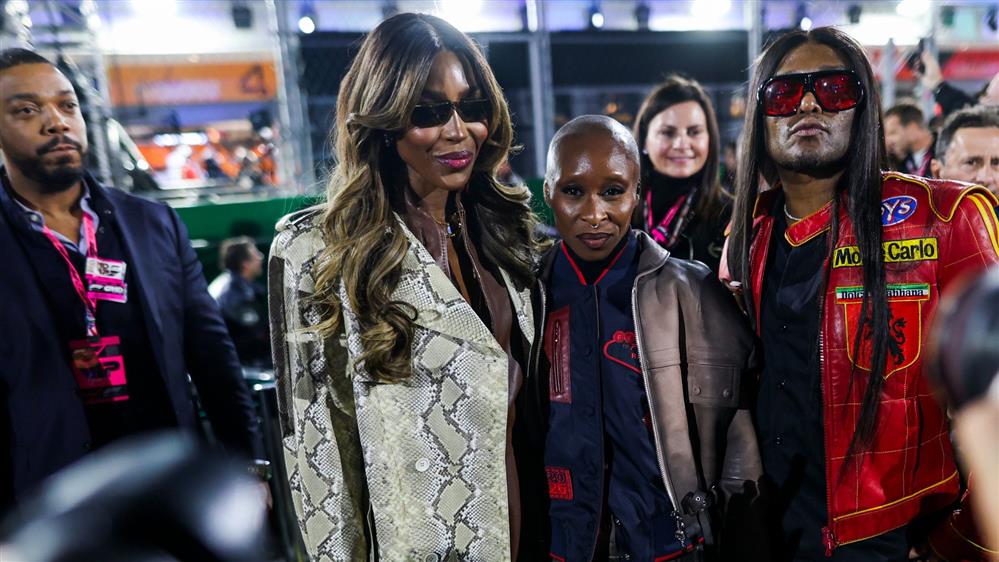 
Παρέλαση αστέρων στο Grand Prix της F1 στην "πόλη της αμαρτίας"! Ανάμεσά τους και η δική μας Μαρία Μπεκατώρου
