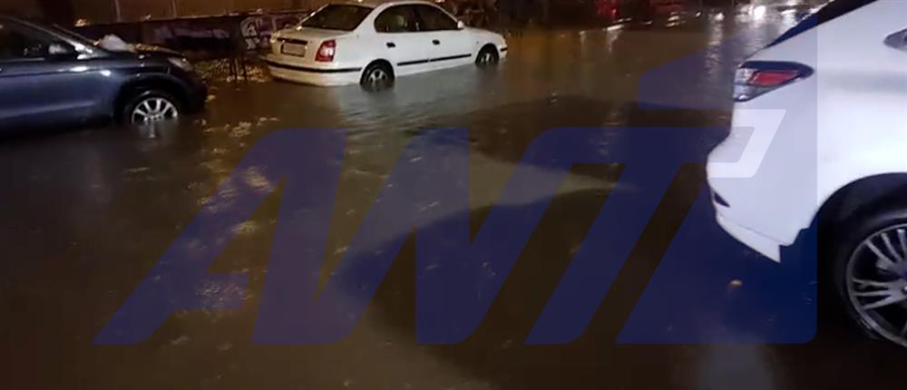 Κακοκαιρία Byron: Πλημμύρισαν οι δρόμοι στον ΗΣΑΠ Μοσχάτου (βίντεο)