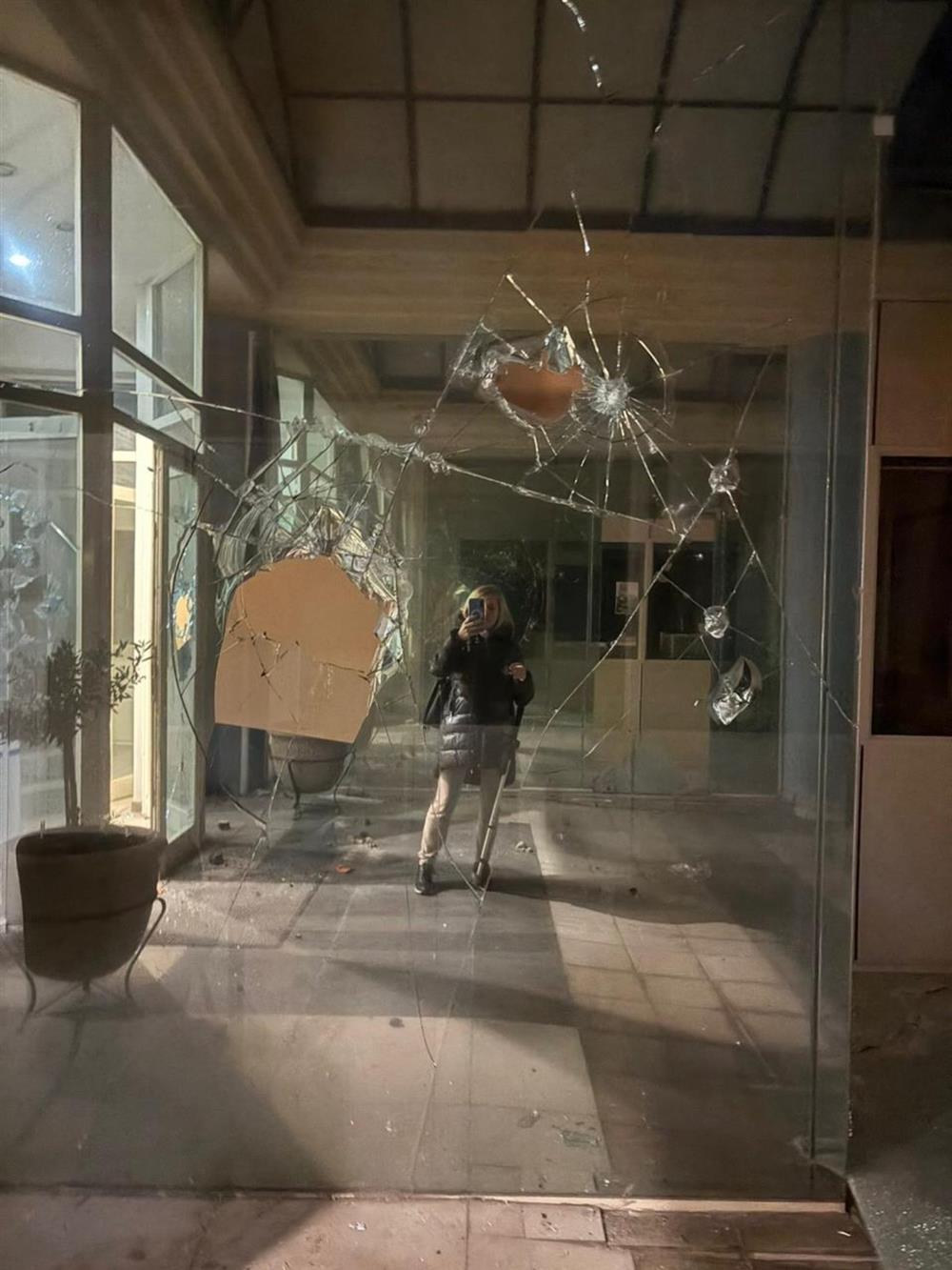 Βανδαλισμοί - Διοικητήριο Περιφέρειας