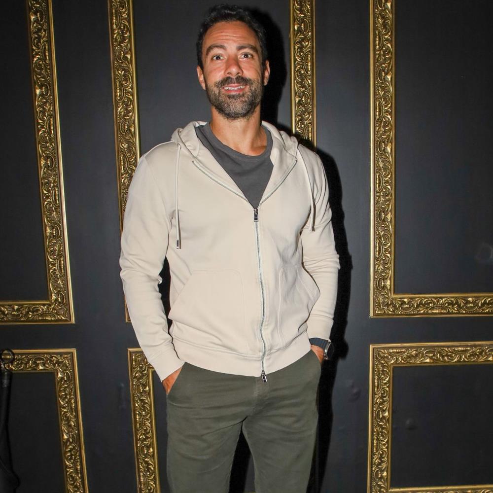 Σάκης Τανιμανίδης: Το απρόοπτο που έζησε στο αεροδρόμιο της Φρανκφούρτης - "Μας είπε ο πιλότος ότι το αεροπλάνο έχει πρόβλημα…"
