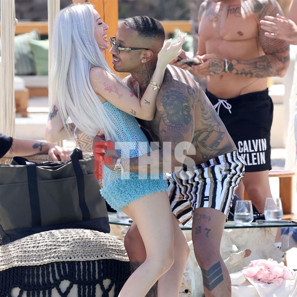 Light - Άννα Θεοδωρίδου Light - Άννα Θεοδωρίδου