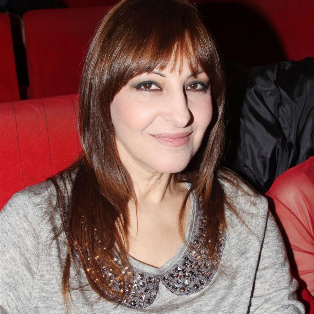 Άντζυ Σαμίου: Το δημόσιο ξέσπασμά της - "Ο Θεός να σε φιλάει από φίλες-φίδια. Εκείνα τα ύπουλα πλάσματα που..."