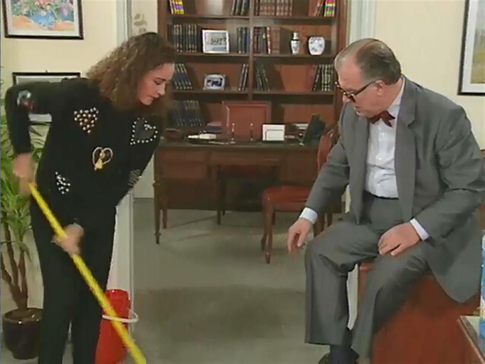 Μάλιστα Κύριε (επεισ.:12 - Ο στρατηγός κοιμάται όρθιος)