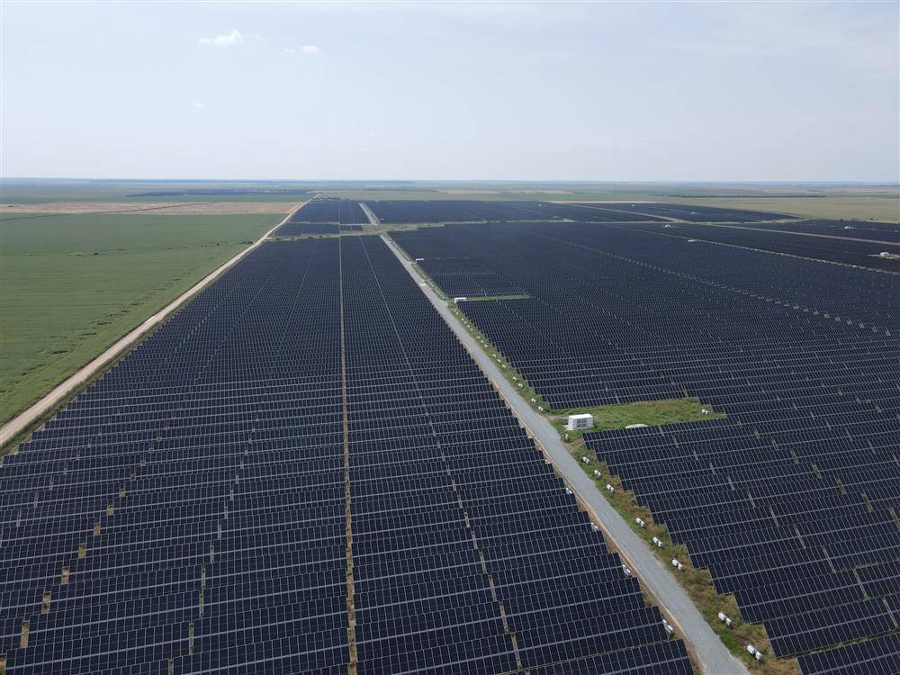 Όμιλος ΔΕΗ φωτοβολταϊκά