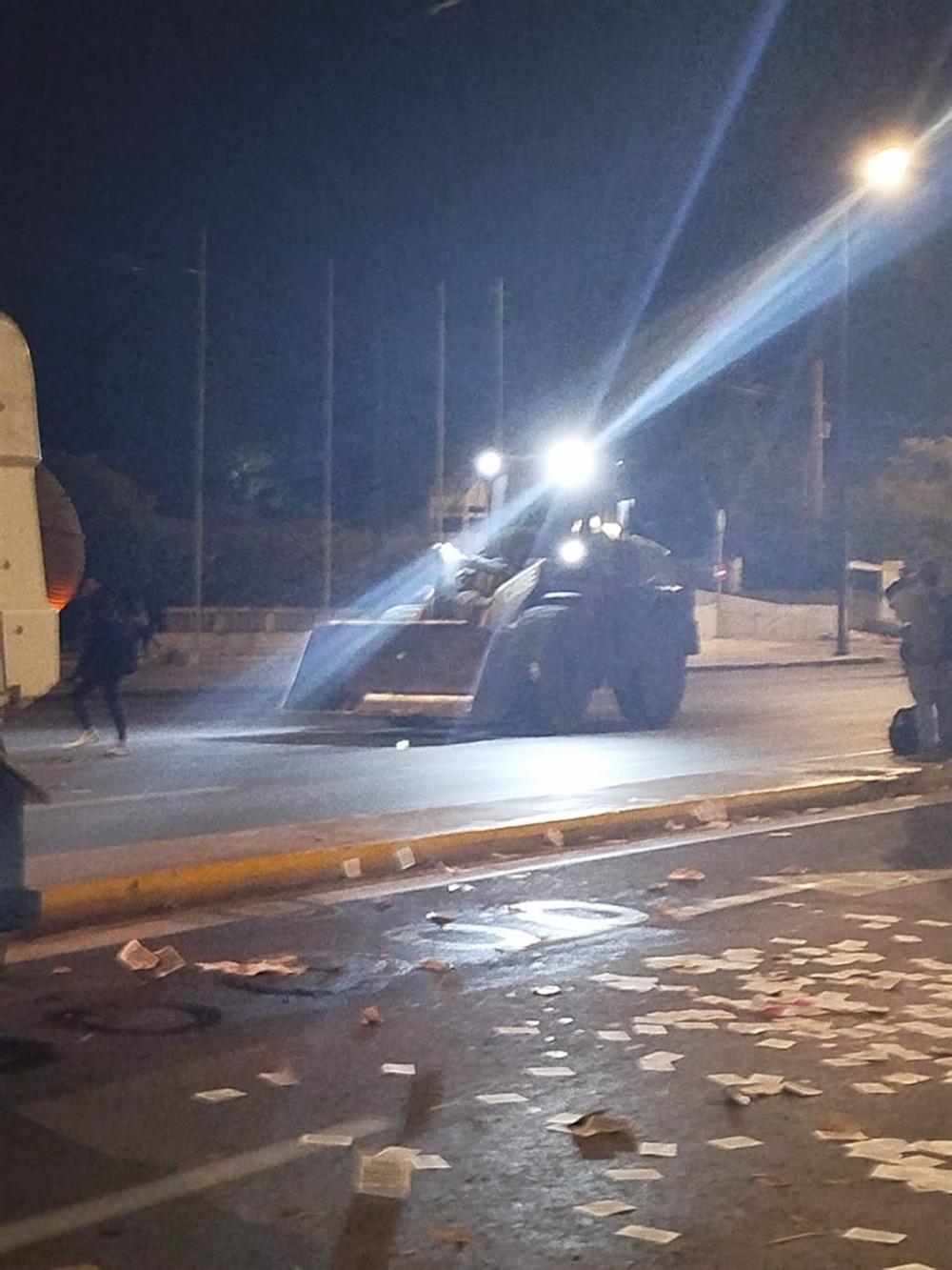 συνταγμα - επεισοδια - μπουλντοζα συνταγμα - επεισοδια - μπουλντοζα