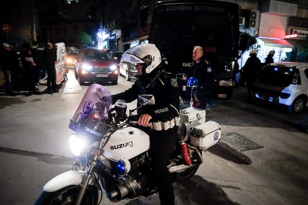 Κωνσταντίνος - Καραμανλής - Τέμπη - πολιτικό - γραφείο Κωνσταντίνος - Καραμανλής - Τέμπη - πολιτικό - γραφείο