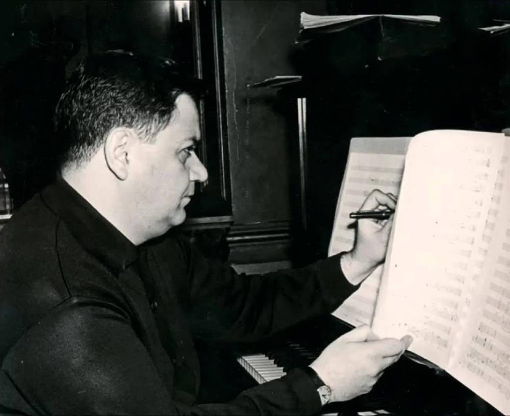 Μάνος Χατζιδάκις