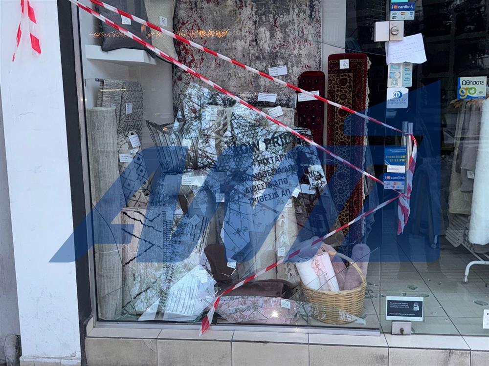 Θεσσαλονίκη - τροχαίο - βιτρίνα