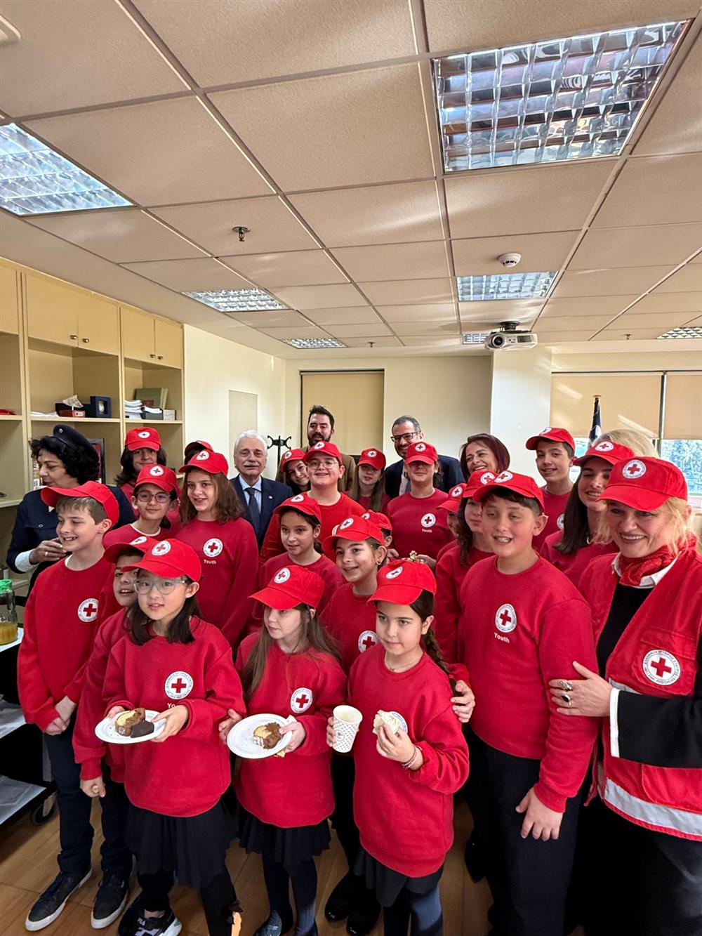 ερυθρος σταυρος - καλαντα ερυθρος σταυρος - καλαντα