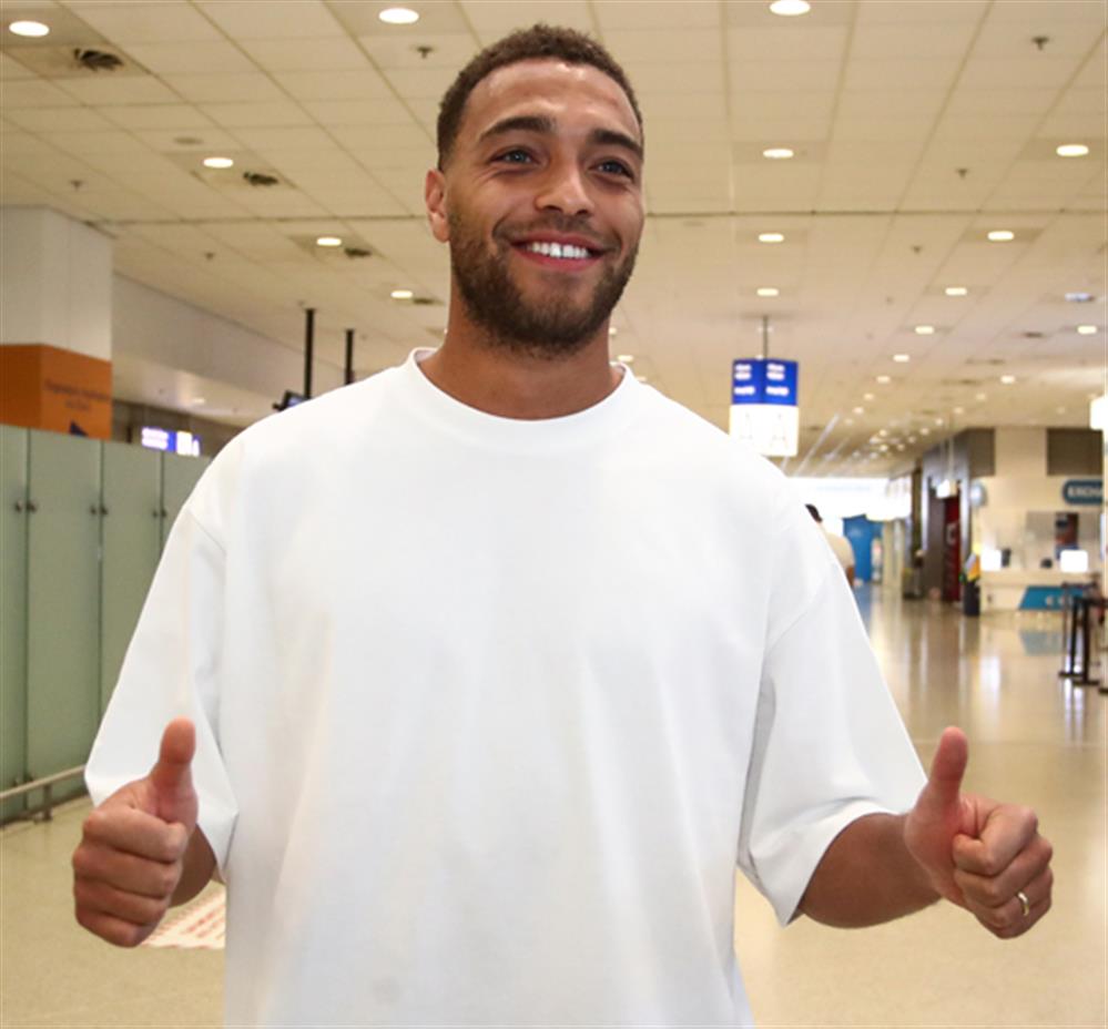 Σίριλ Ντέσερς