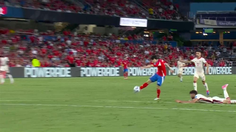 COPA AMERICA 2024 | Καναδάς - Χιλή | Δυνατό σουτ του Νταβίλα στην κίνηση περνά άουτ