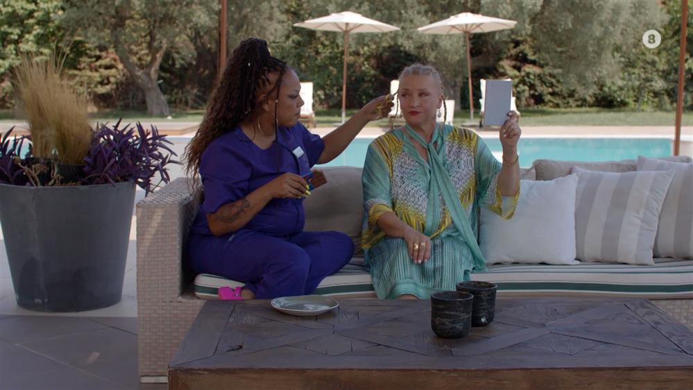 VIΠ Καλά γεράματα – ΕΡΧΕΤΑΙ