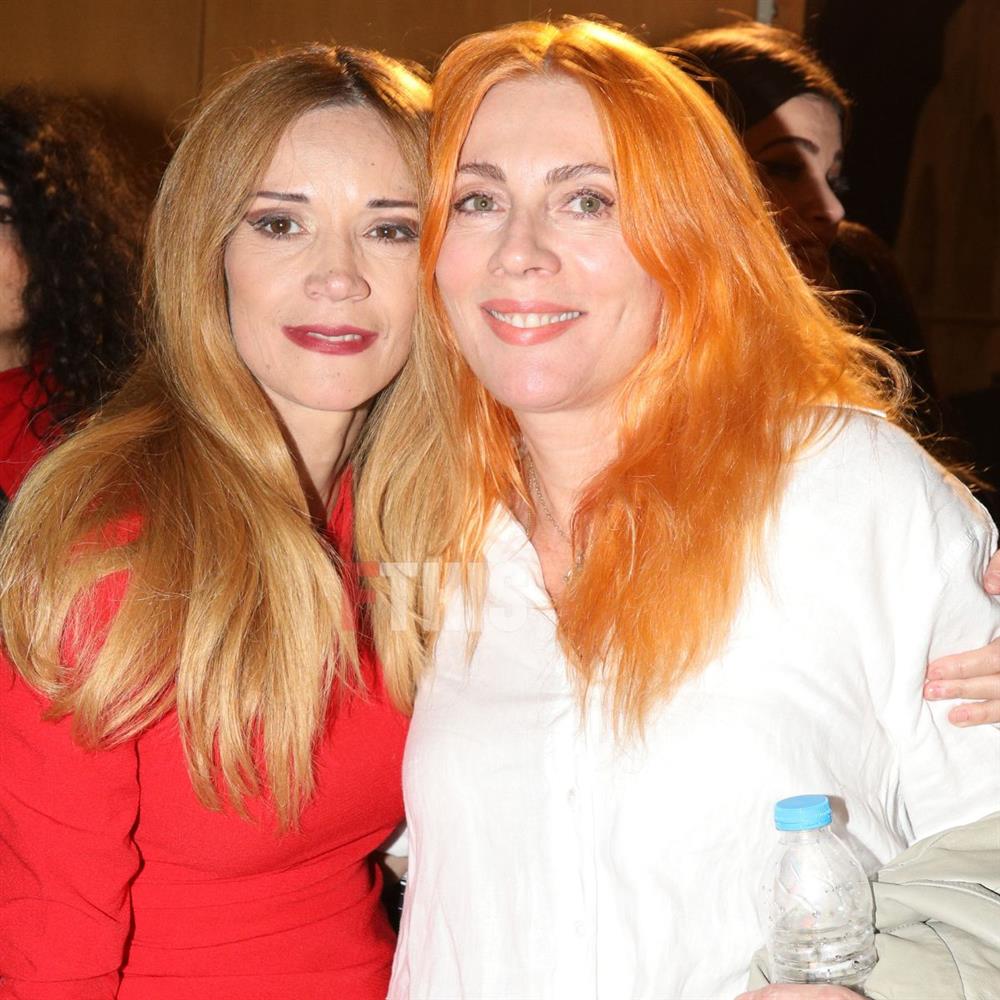 Σμαράγδα Καρύδη