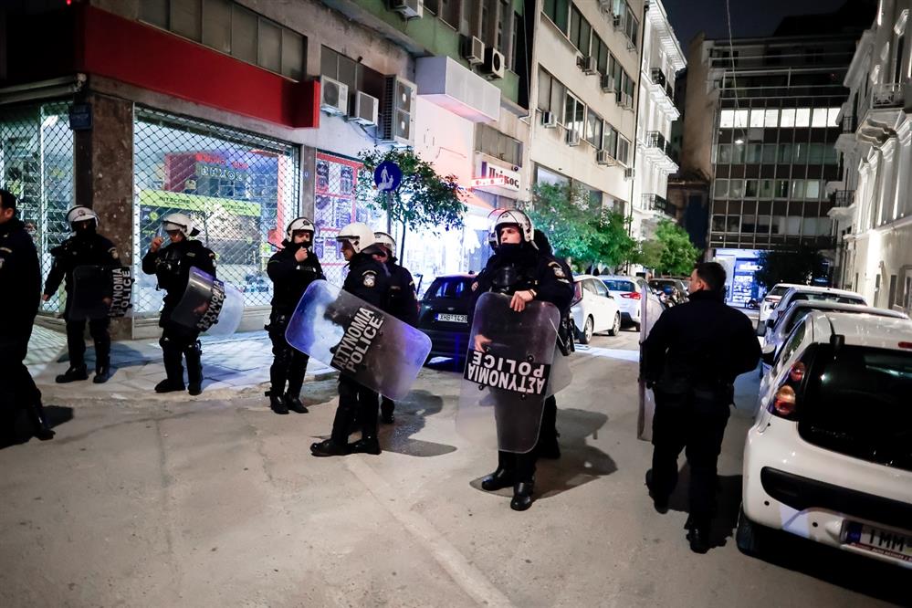 Κωνσταντίνος - Καραμανλής - Τέμπη - πολιτικό - γραφείο Κωνσταντίνος - Καραμανλής - Τέμπη - πολιτικό - γραφείο