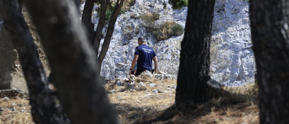 Λυκαβηττός: Σε 57χρονη ανήκει η σορός που βρέθηκε σε σπηλιά - Από πτώση ο θάνατός της
