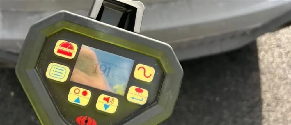 Περιφερειακή Υμηττού: Χειροπέδες σε 43χρονο που έτρεχε με 191 χλμ/ώρα