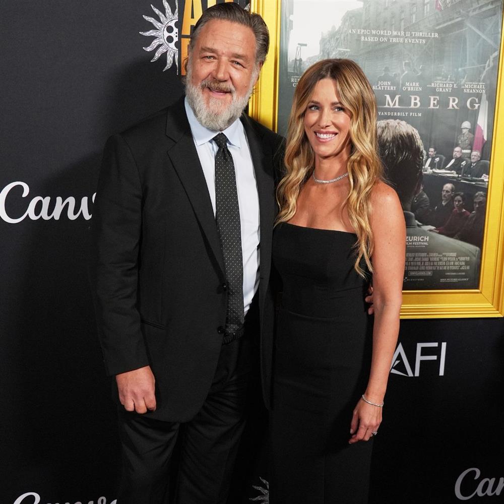 Ράσελ Κρόου: Η ενόχλησή του για τα σχόλια για τη διαφορά ηλικίας με τη σύντροφό του