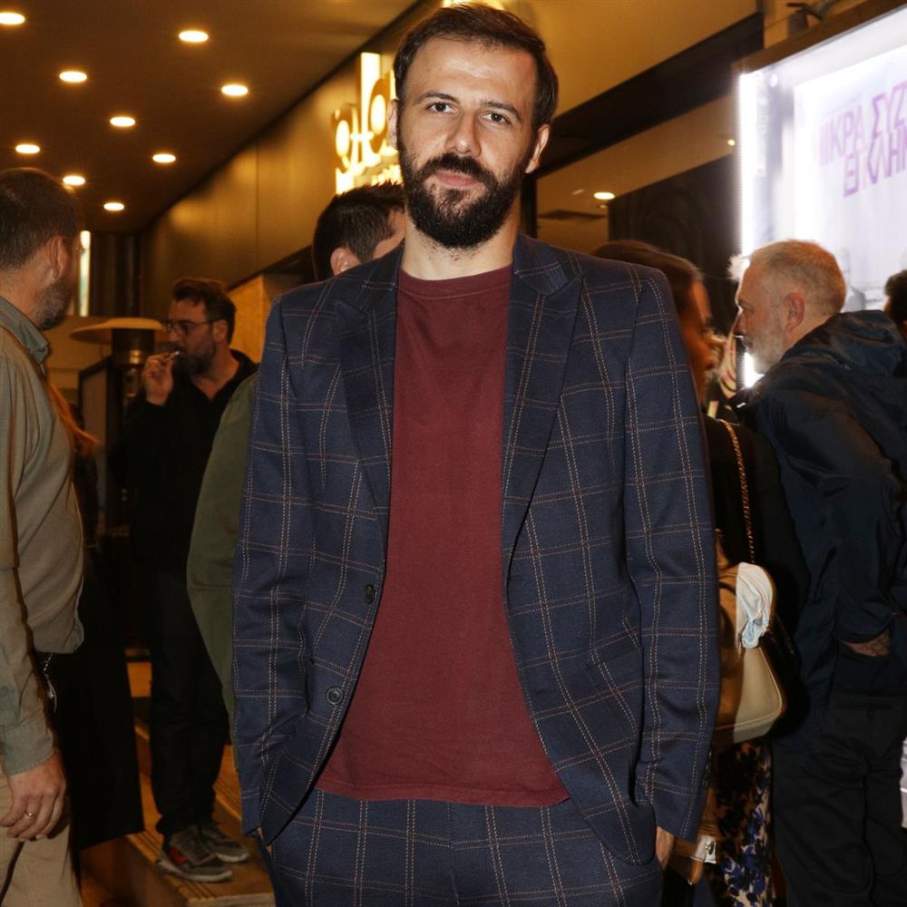 Νίκος Γκέλια