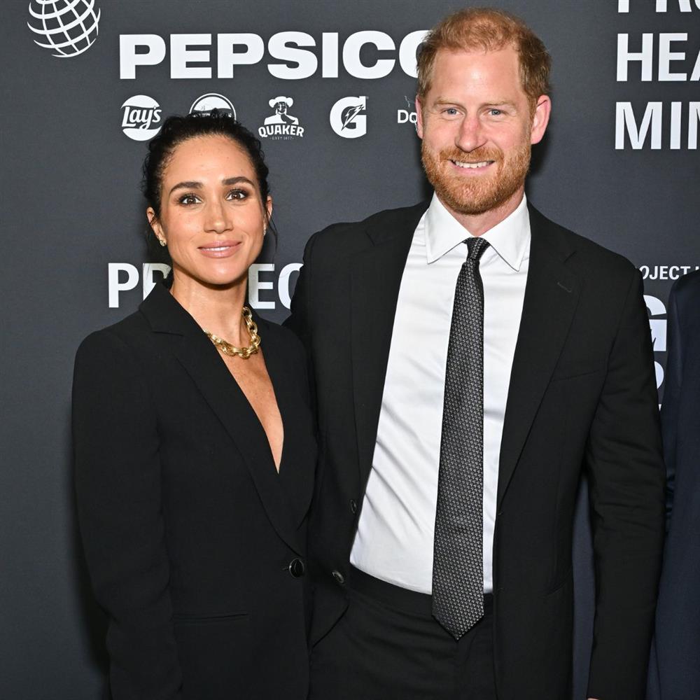 Μέγκαν Μαρκλ - Πρίγκιπας Χάρι: Πιασμένοι χέρι-χέρι, μετά τον σάλο με το βίντεο από το Παρίσι (φωτογραφίες)
